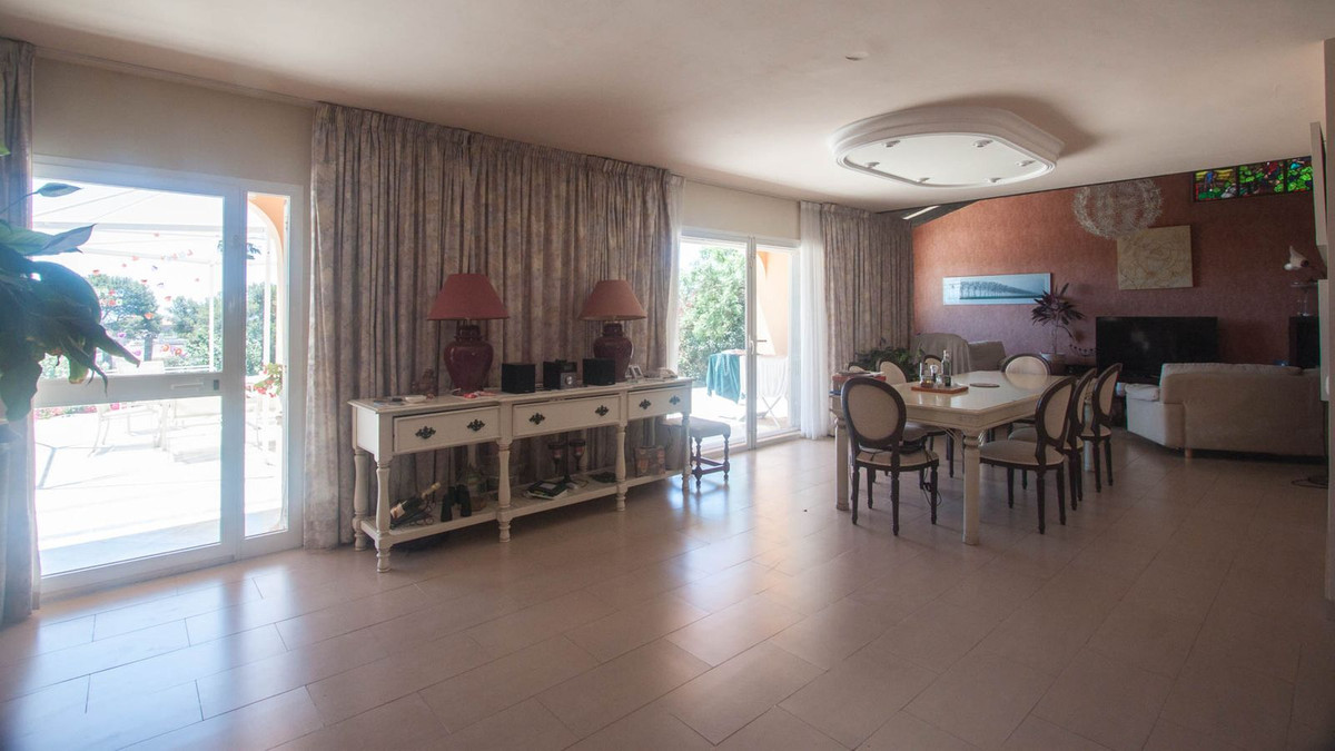 4 Bed Townhouse for sale in Estepona Costa Del Sol, Málaga, Spain