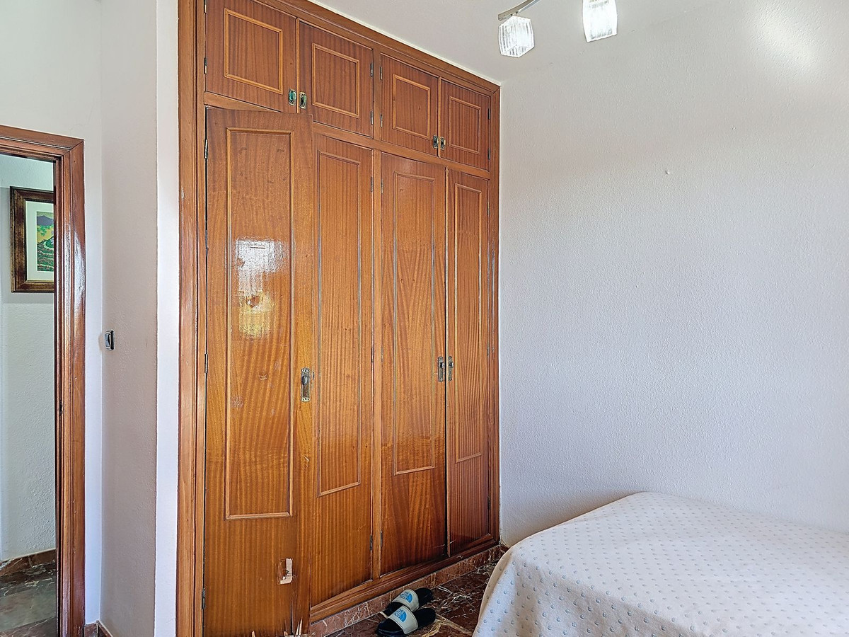 4 Bed Townhouse for sale in Almayate Costa Del Sol East, Málaga, Spain