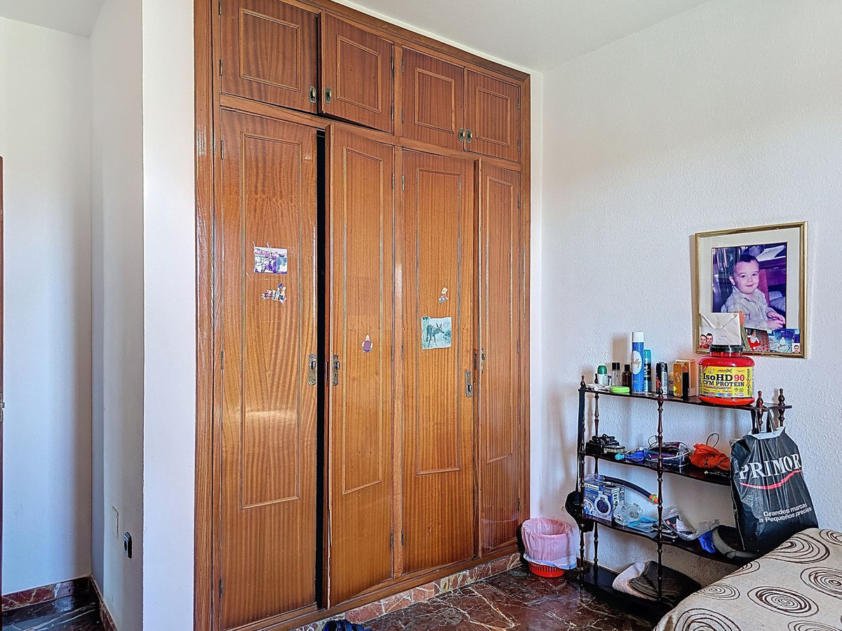 4 Bed Townhouse for sale in Almayate Costa Del Sol East, Málaga, Spain