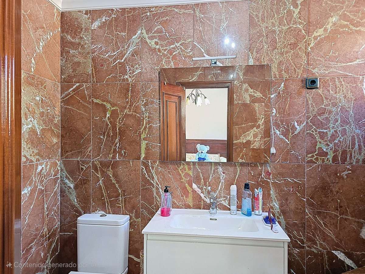 4 Bed Townhouse for sale in Almayate Costa Del Sol East, Málaga, Spain