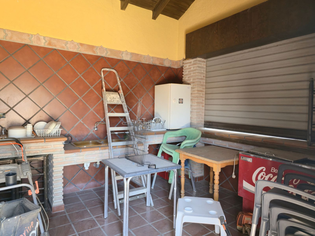 4 Bed Townhouse for sale in Almayate Costa Del Sol East, Málaga, Spain