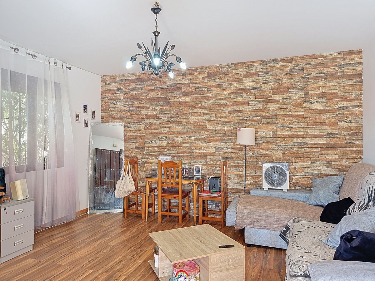 4 Bed Townhouse for sale in Almayate Costa Del Sol East, Málaga, Spain