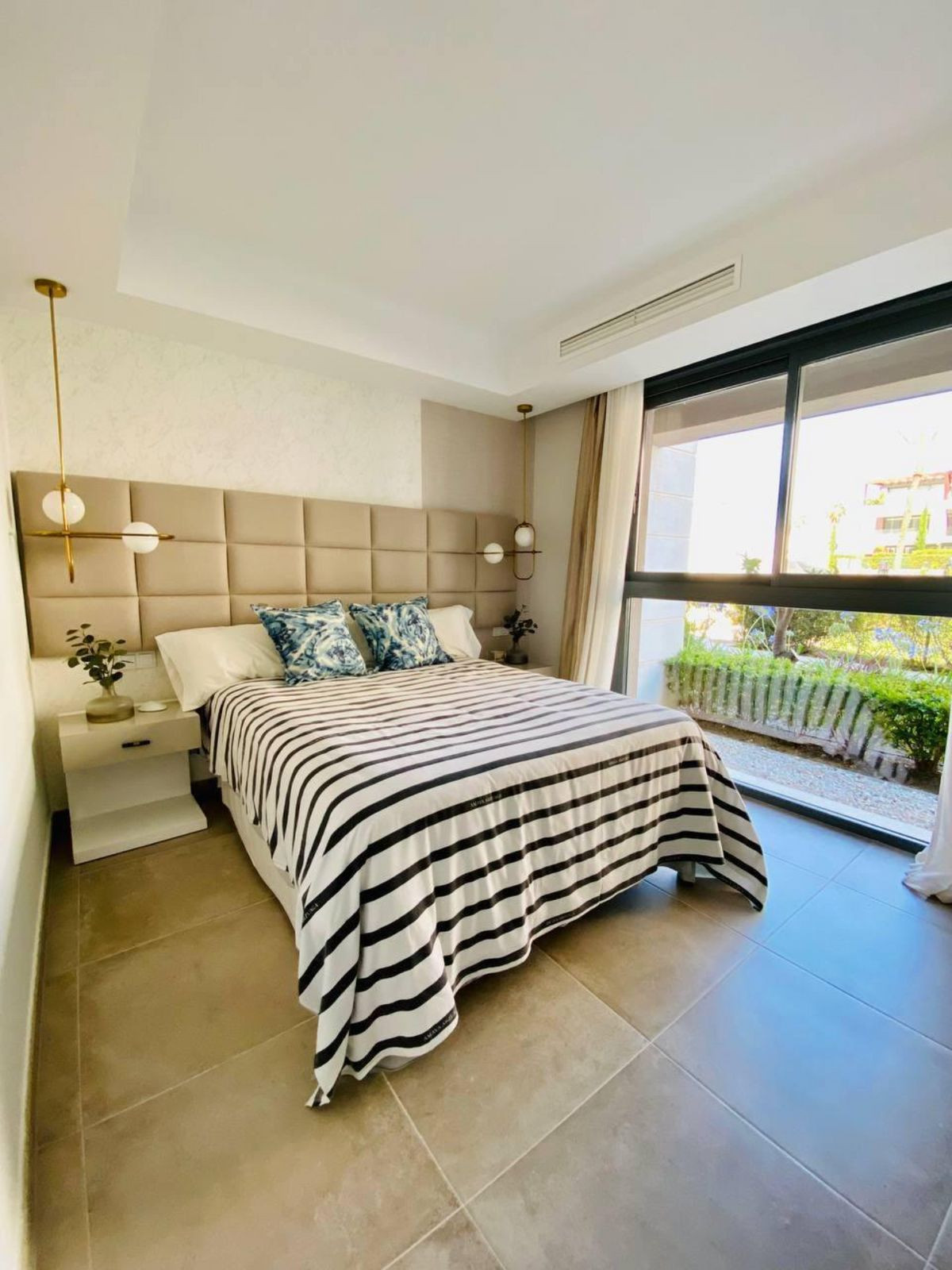 2 Bed Apartment for sale in New Golden Mile Costa Del Sol, Málaga, Spain