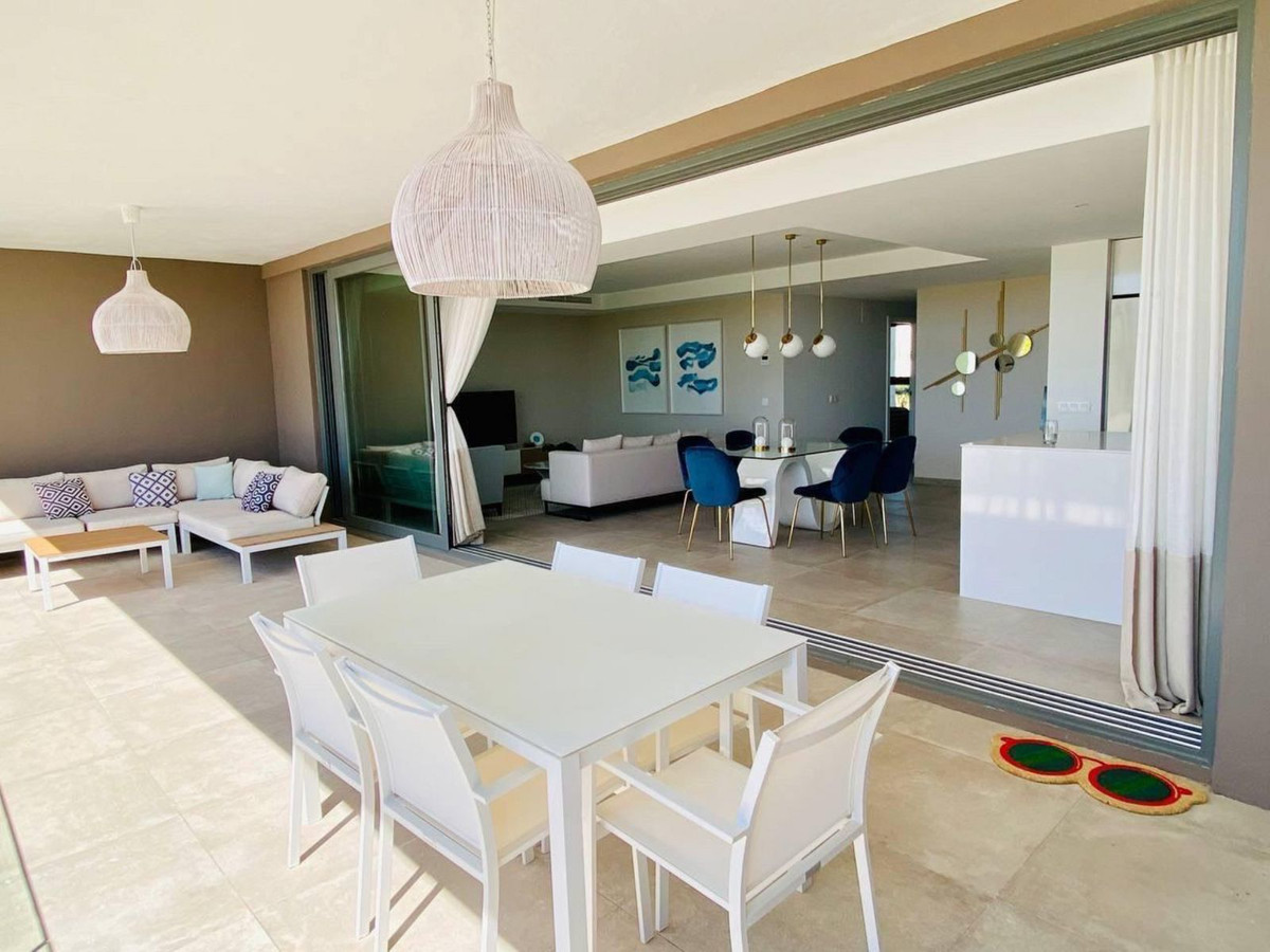 2 Bed Apartment for sale in New Golden Mile Costa Del Sol, Málaga, Spain