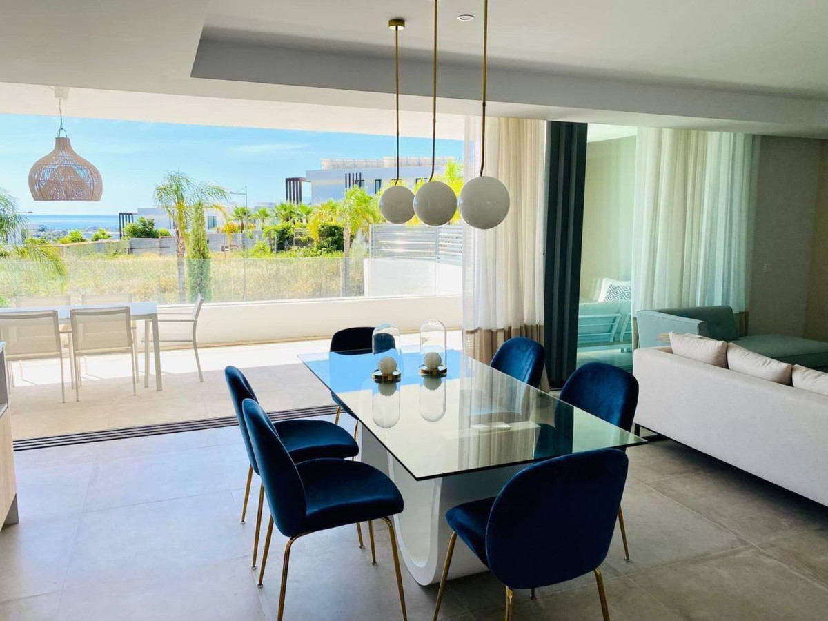 2 Bed Apartment for sale in New Golden Mile Costa Del Sol, Málaga, Spain