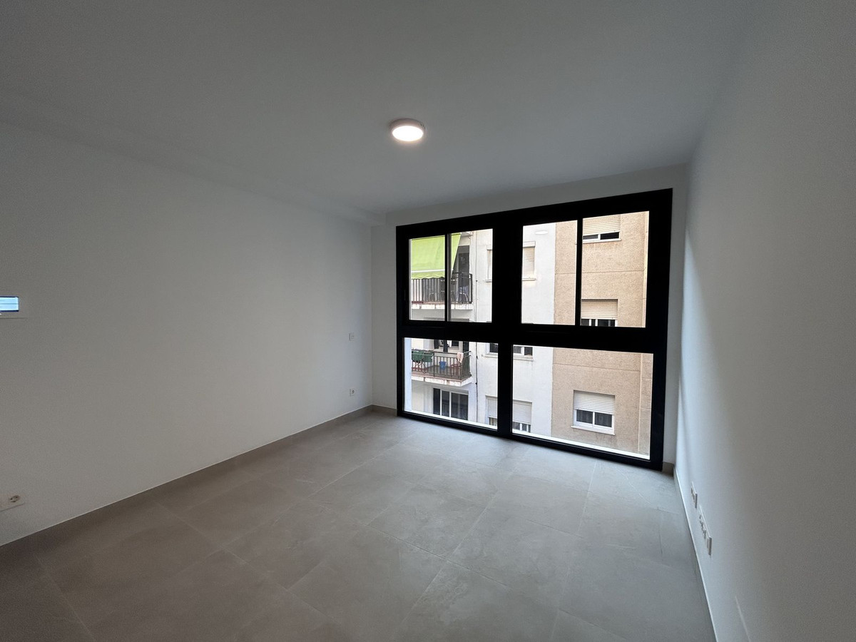 1 Bed Apartment for sale in Estepona Costa Del Sol, Málaga, Spain