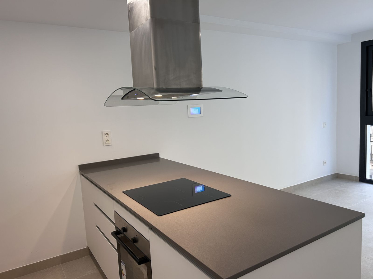 1 Bed Apartment for sale in Estepona Costa Del Sol, Málaga, Spain