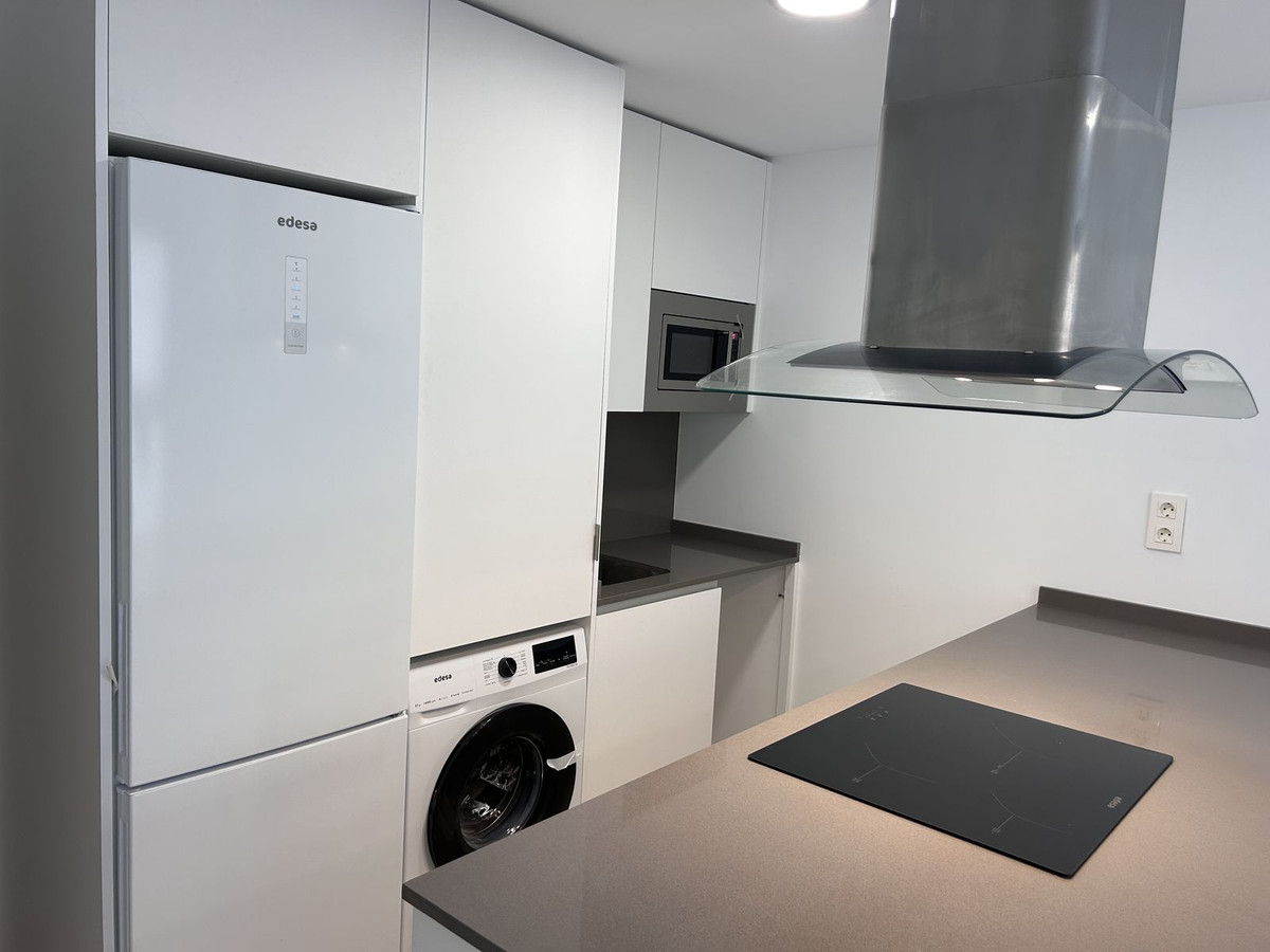 1 Bed Apartment for sale in Estepona Costa Del Sol, Málaga, Spain