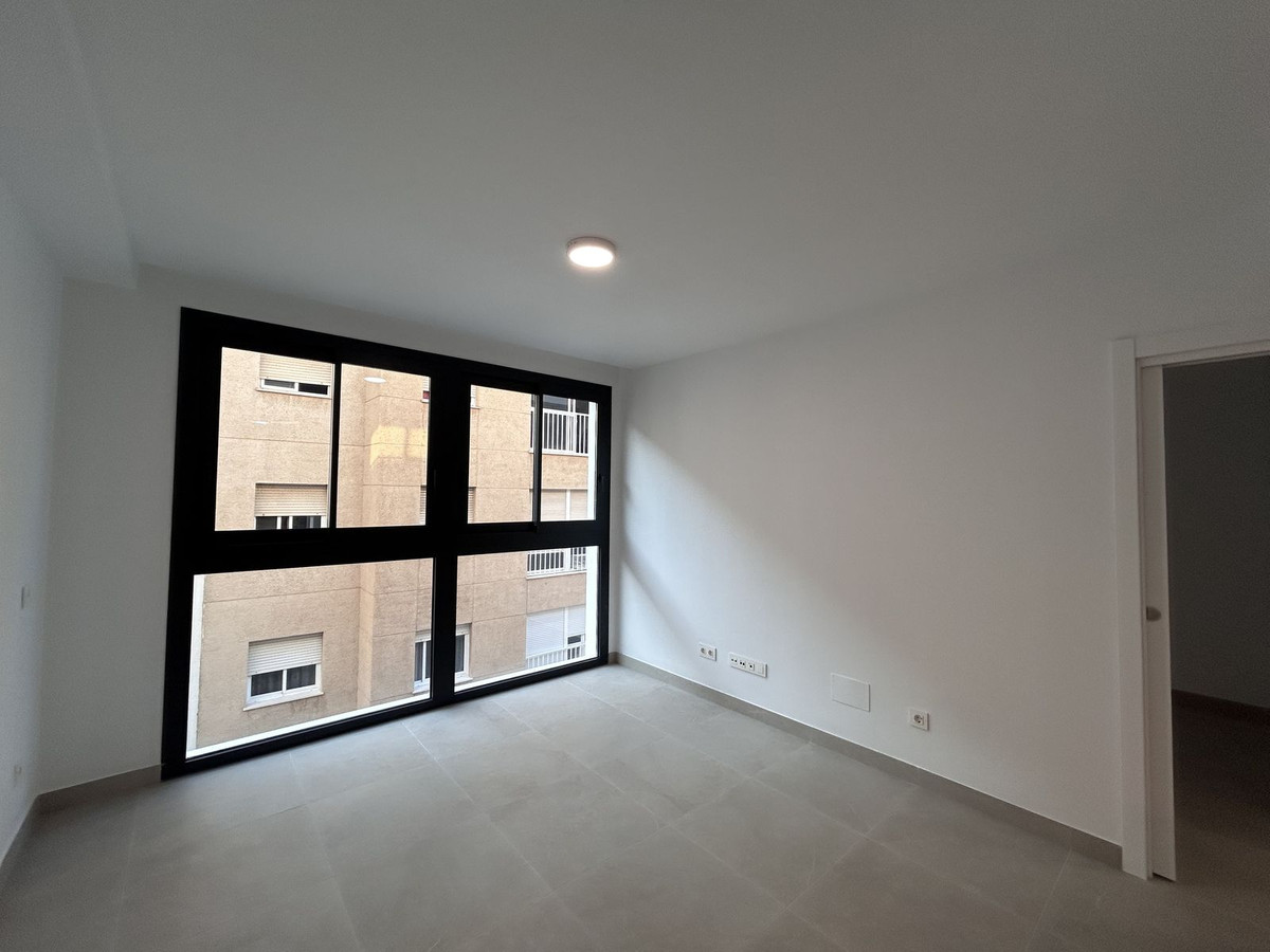 1 Bed Apartment for sale in Estepona Costa Del Sol, Málaga, Spain