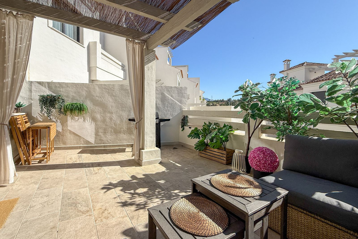 3 Bed Townhouse for sale in El Paraiso Costa Del Sol, Málaga, Spain