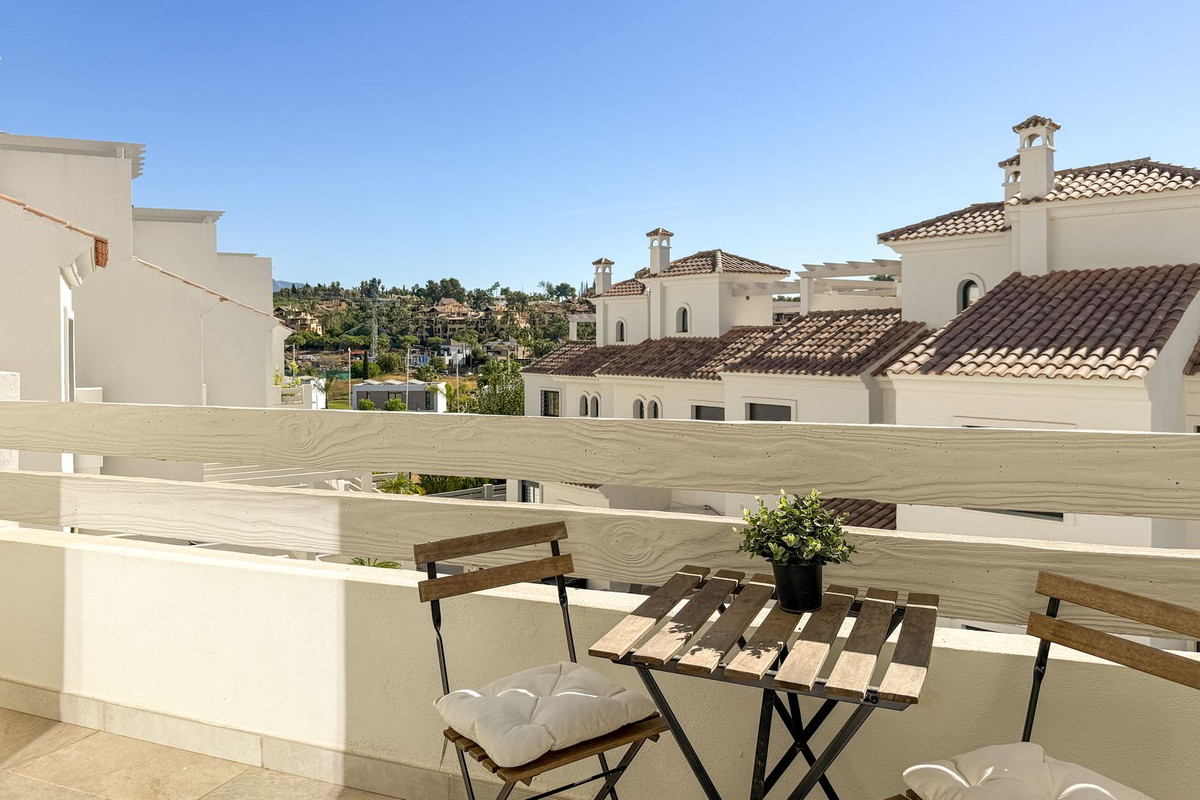 3 Bed Townhouse for sale in El Paraiso Costa Del Sol, Málaga, Spain