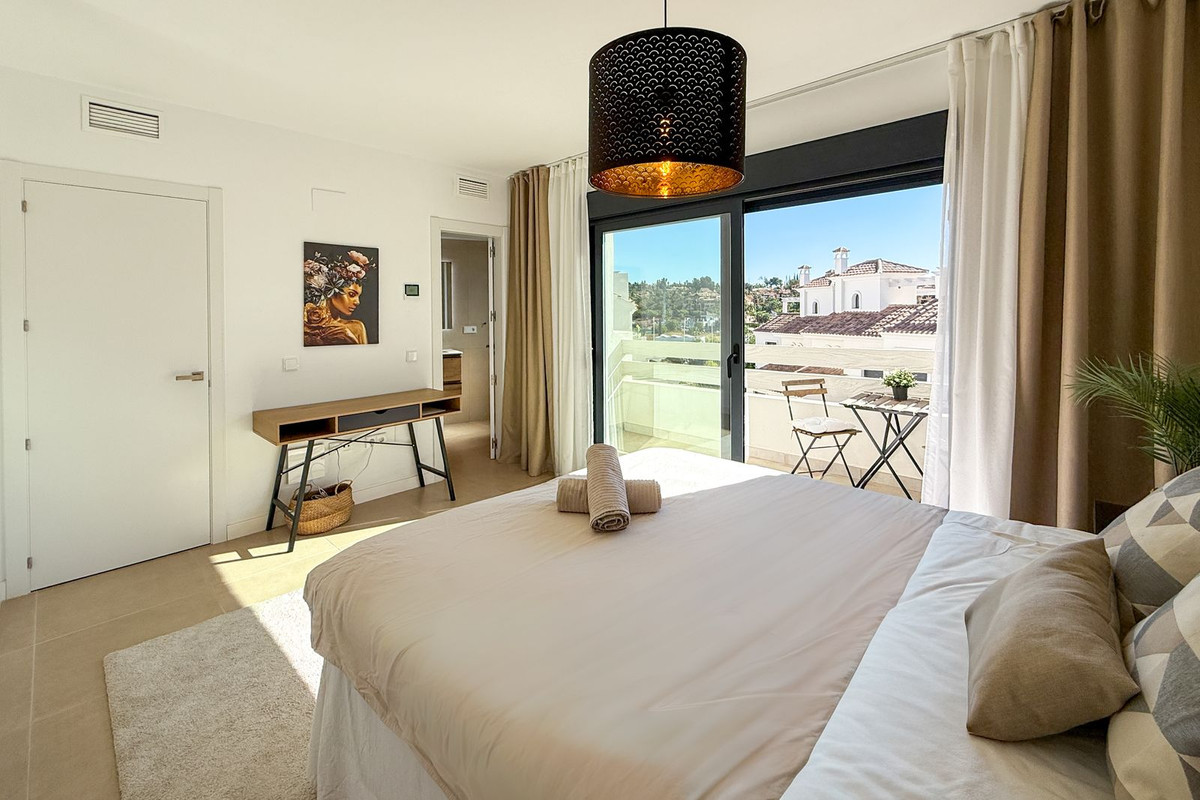 3 Bed Townhouse for sale in El Paraiso Costa Del Sol, Málaga, Spain