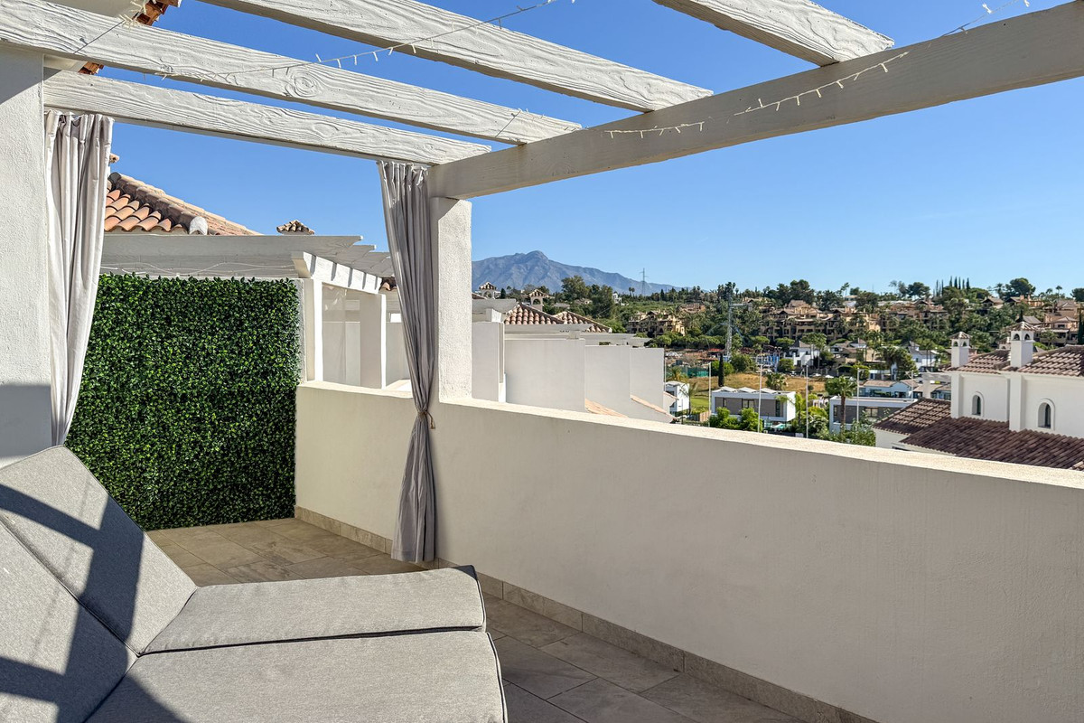 3 Bed Townhouse for sale in El Paraiso Costa Del Sol, Málaga, Spain