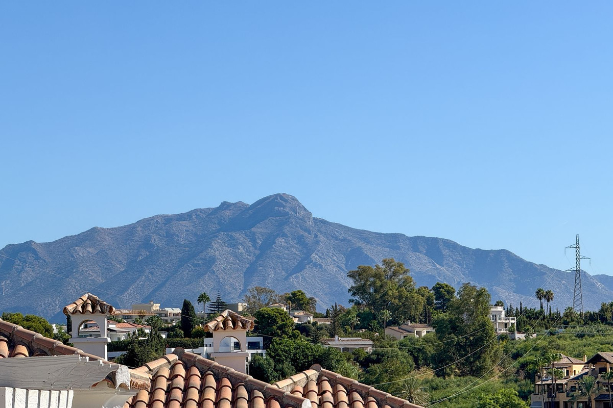 3 Bed Townhouse for sale in El Paraiso Costa Del Sol, Málaga, Spain