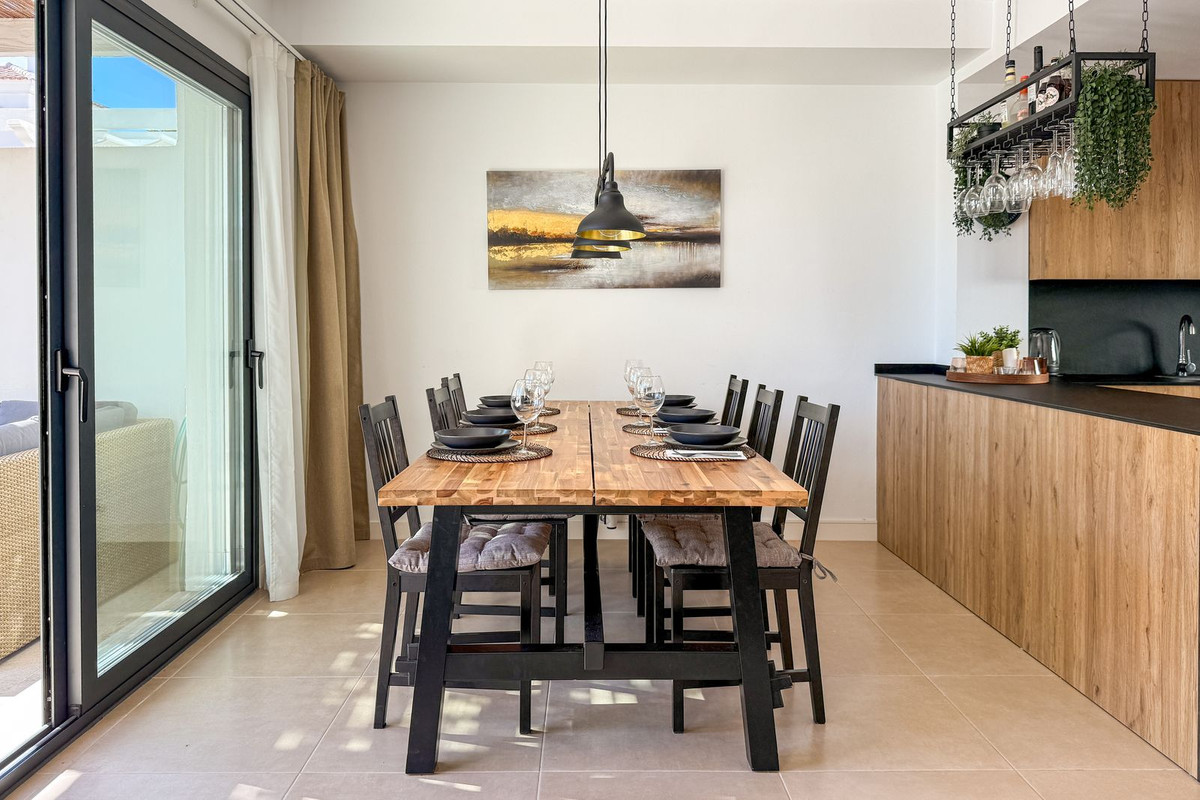 3 Bed Townhouse for sale in El Paraiso Costa Del Sol, Málaga, Spain