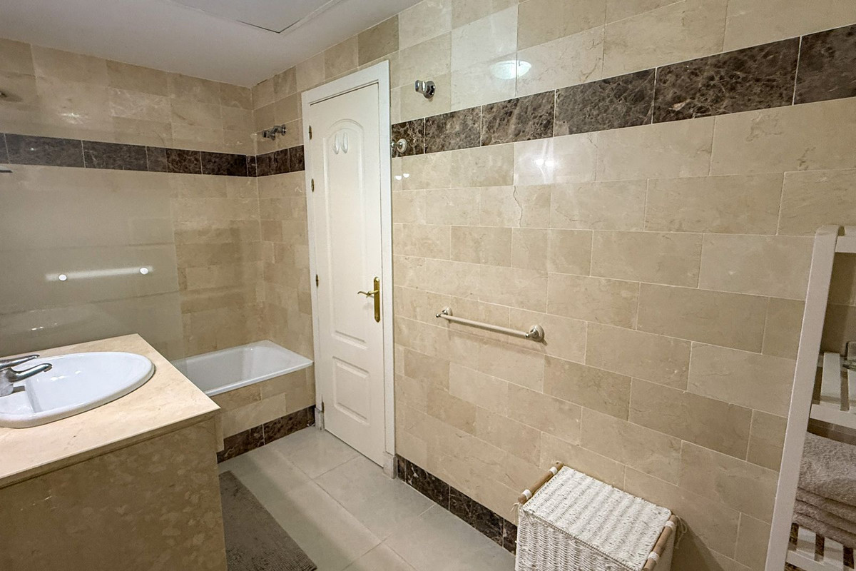 Se vende Apartamento en Planta Última de 1 dormitorios en Costa Del Sol, Málaga, España