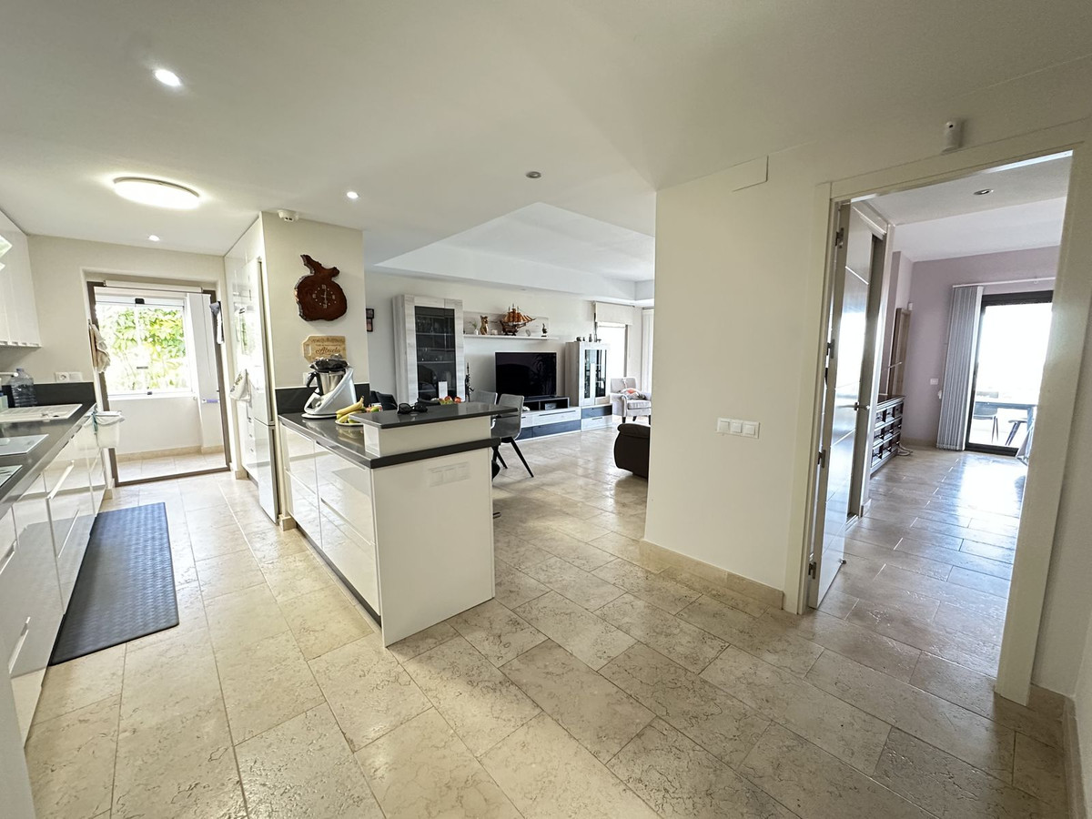 Se vende Apartamento Planta Media de 2 dormitorios en Costa Del Sol, Málaga, España