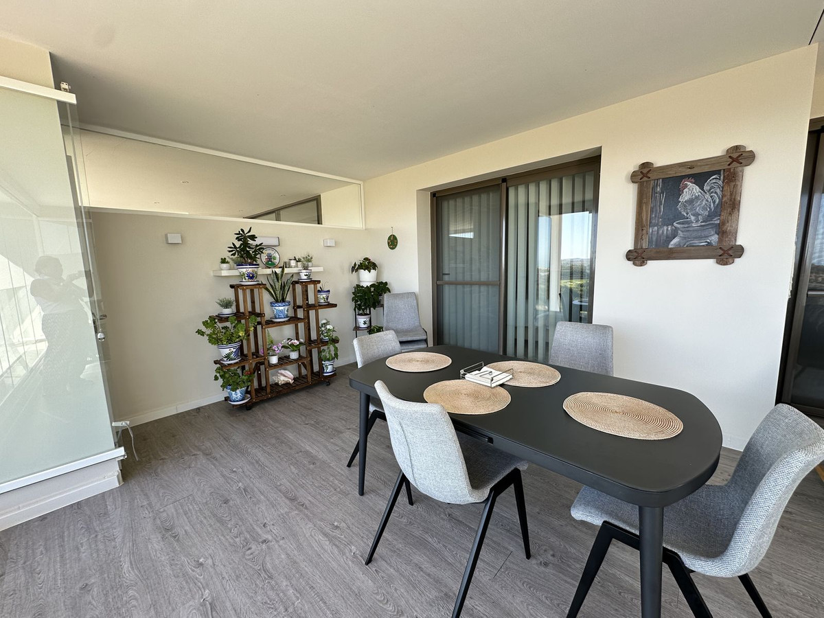 Se vende Apartamento Planta Media de 2 dormitorios en Costa Del Sol, Málaga, España
