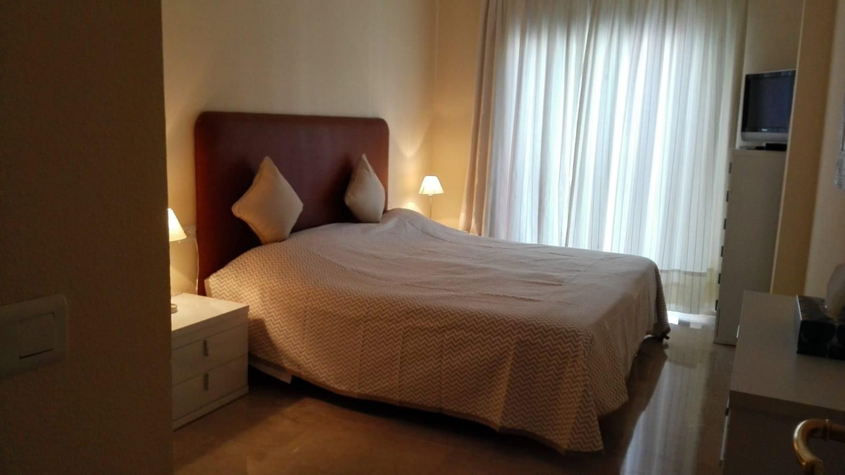 1 Bed Apartment for sale in La Duquesa Costa Del Sol, Málaga, Spain