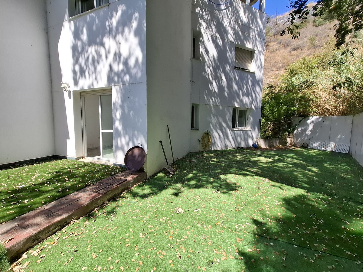 3 Bed Apartment for sale in Río Real Costa Del Sol, Málaga, Spain