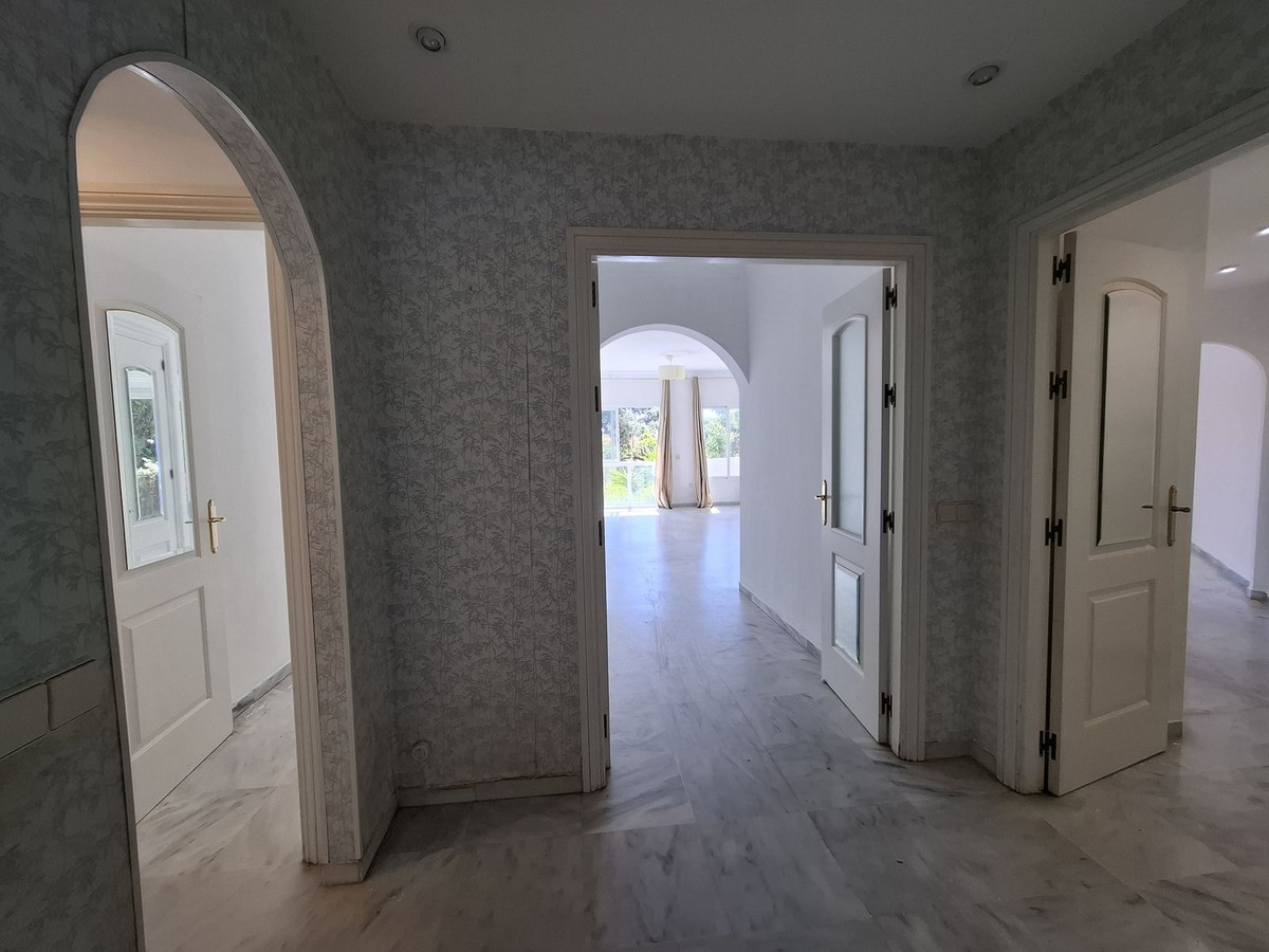 3 Bed Apartment for sale in Río Real Costa Del Sol, Málaga, Spain