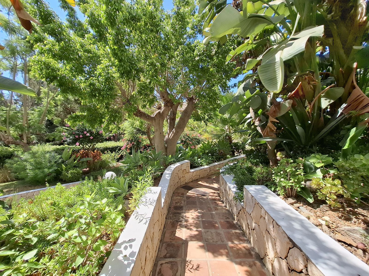 3 Bed Apartment for sale in Río Real Costa Del Sol, Málaga, Spain