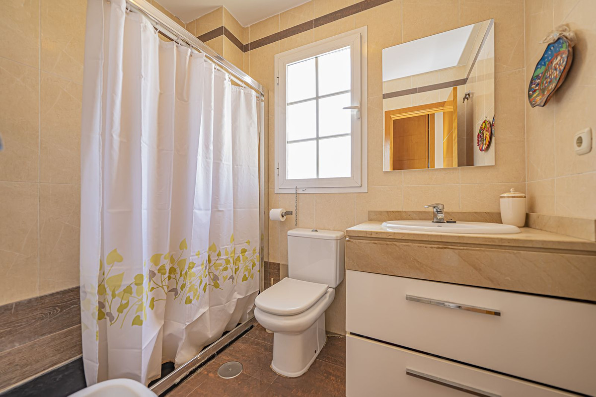 3 Bed Townhouse for sale in Alhaurín De La Torre Costa Del Sol, Málaga, Spain