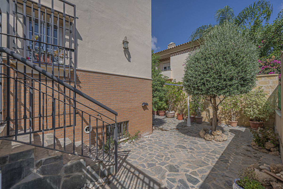 3 Bed Townhouse for sale in Alhaurín De La Torre Costa Del Sol, Málaga, Spain