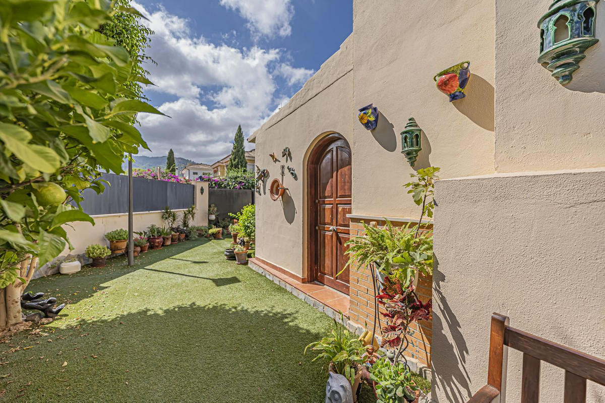 3 Bed Townhouse for sale in Alhaurín De La Torre Costa Del Sol, Málaga, Spain
