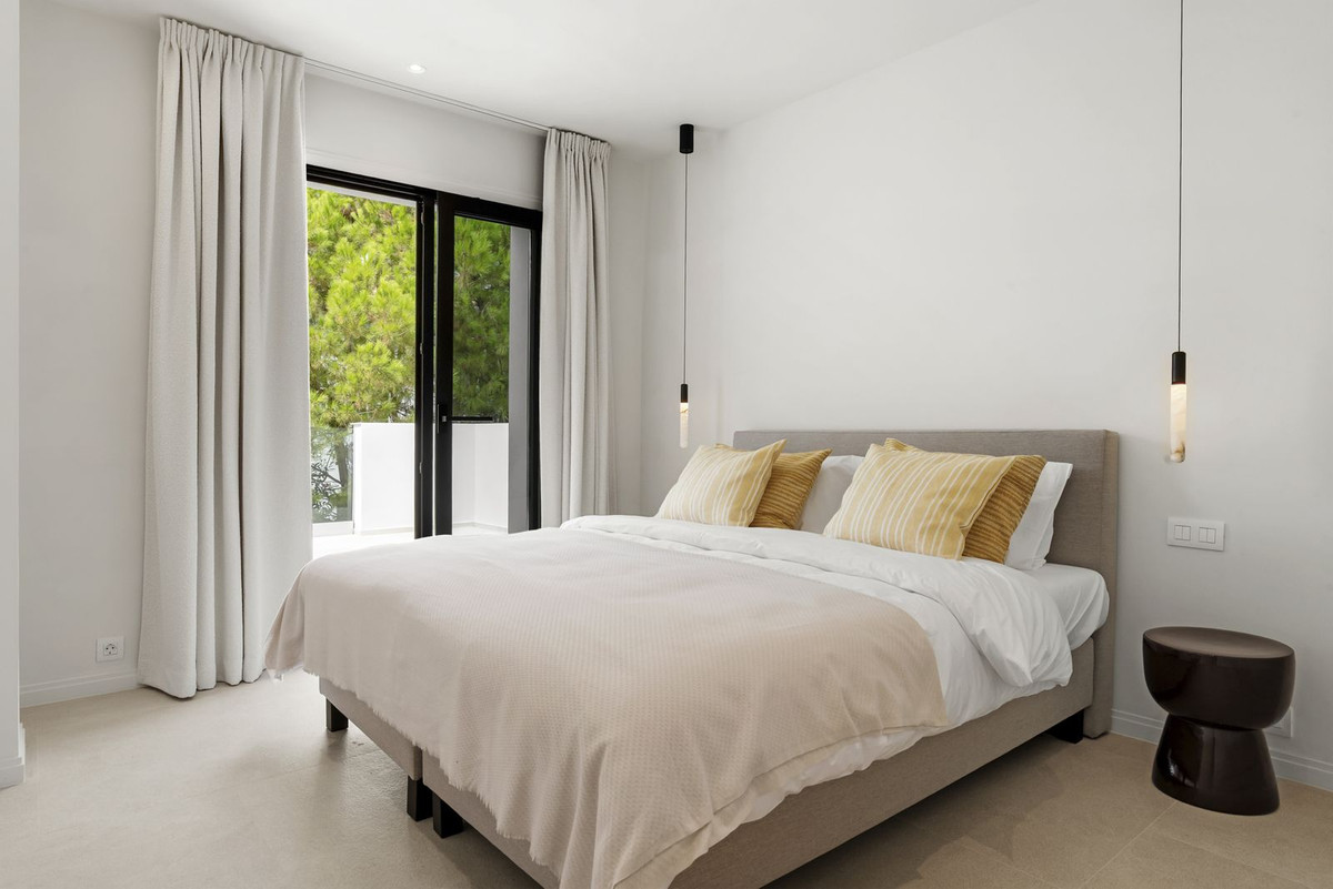 Se vende Villa - Chalet de 4 dormitorios en Costa Del Sol, Málaga, España