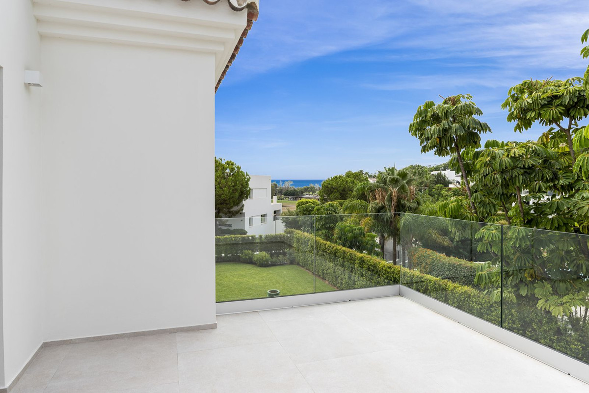 Se vende Villa - Chalet de 4 dormitorios en Costa Del Sol, Málaga, España