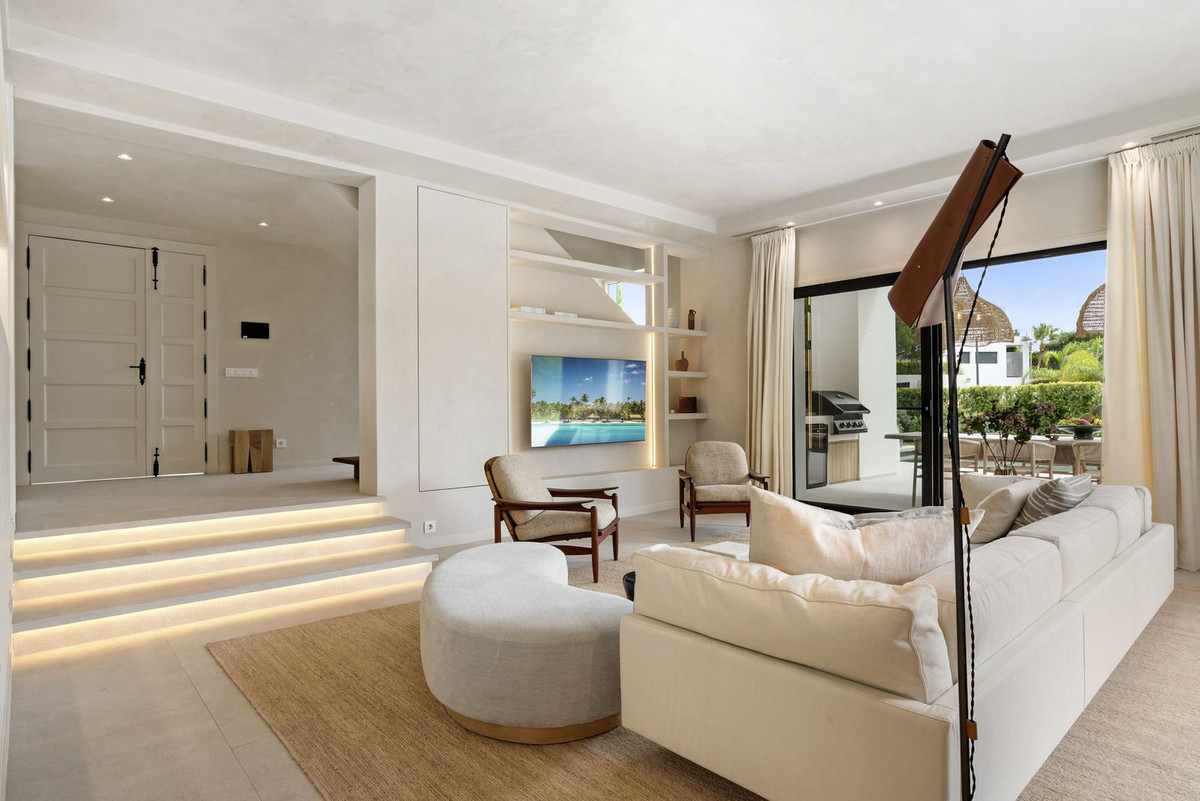 Se vende Villa - Chalet de 4 dormitorios en Costa Del Sol, Málaga, España