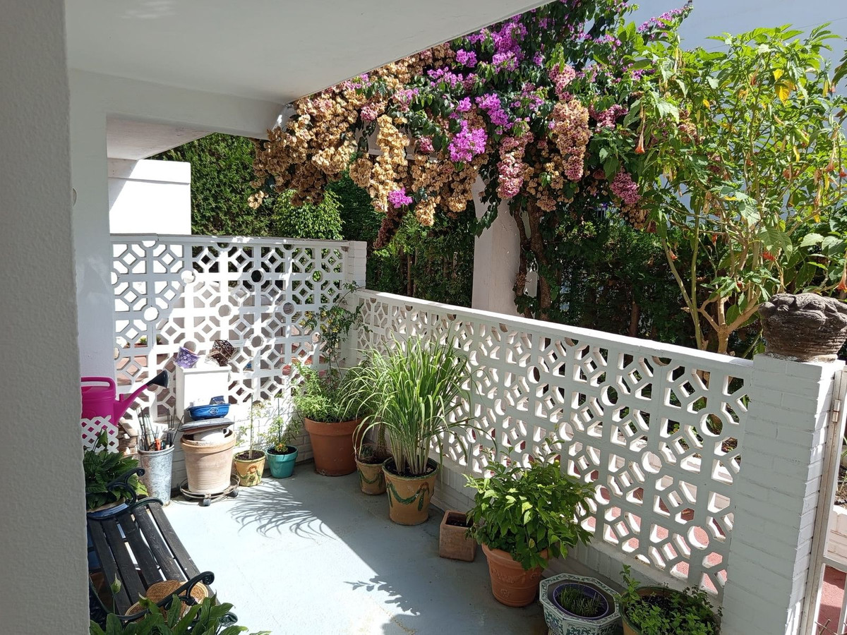 3 Bed Townhouse for sale in Nagüeles Costa Del Sol, Málaga, Spain