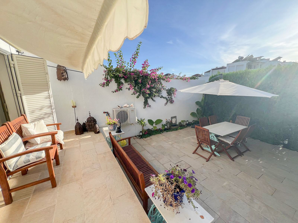 3 Bed Townhouse for sale in Nagüeles Costa Del Sol, Málaga, Spain