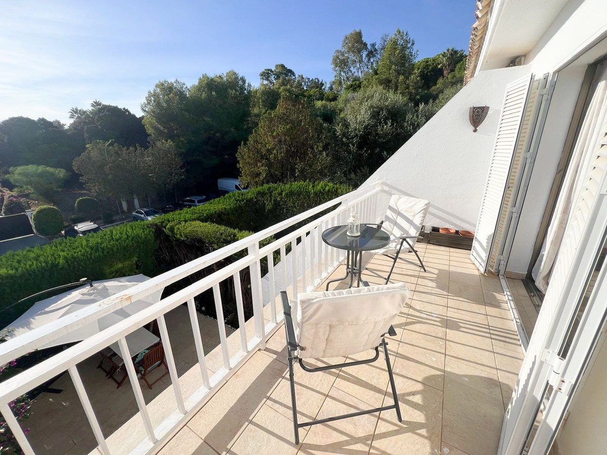 3 Bed Townhouse for sale in Nagüeles Costa Del Sol, Málaga, Spain