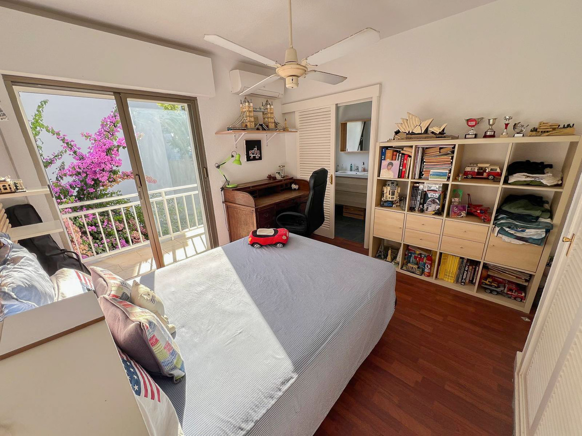 3 Bed Townhouse for sale in Nagüeles Costa Del Sol, Málaga, Spain