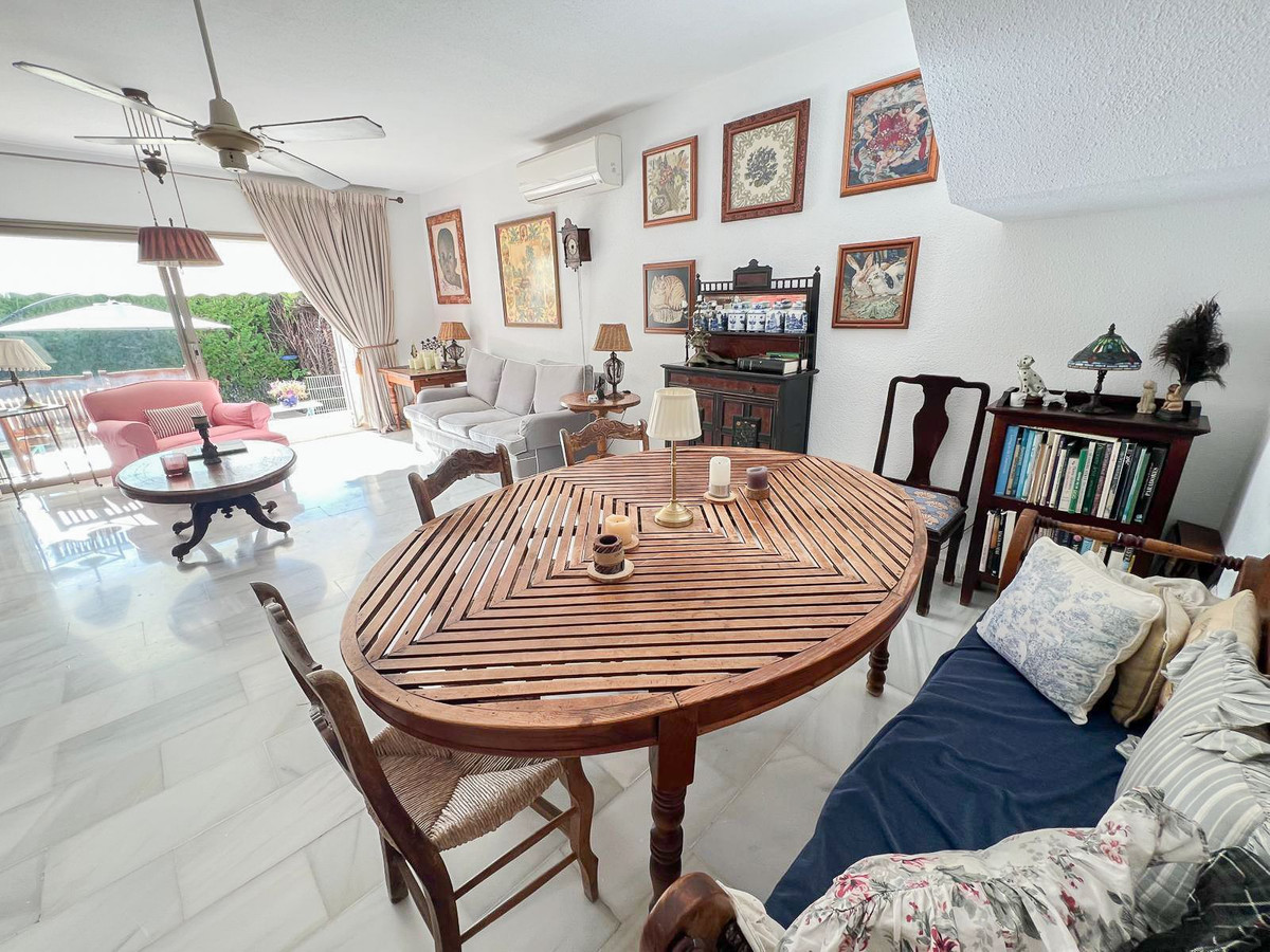 3 Bed Townhouse for sale in Nagüeles Costa Del Sol, Málaga, Spain