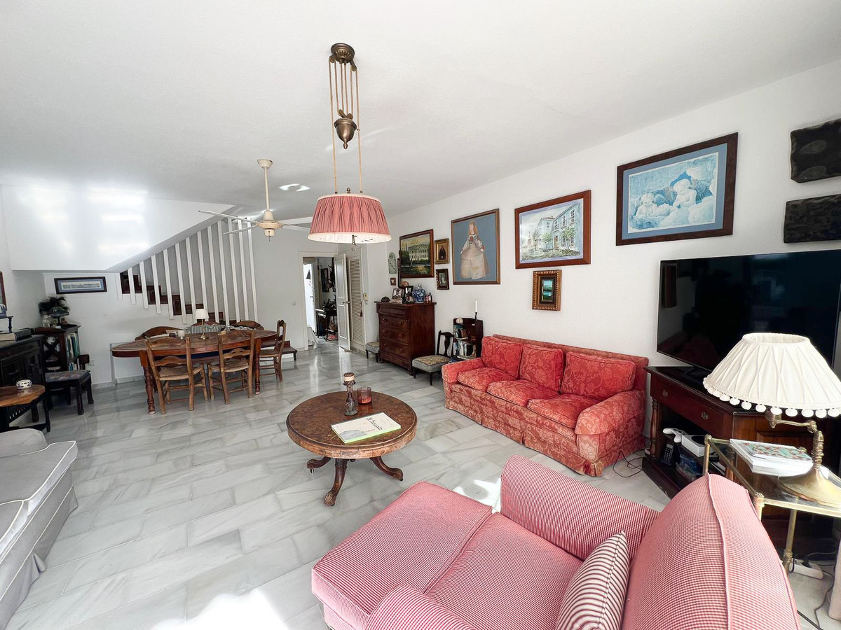 3 Bed Townhouse for sale in Nagüeles Costa Del Sol, Málaga, Spain