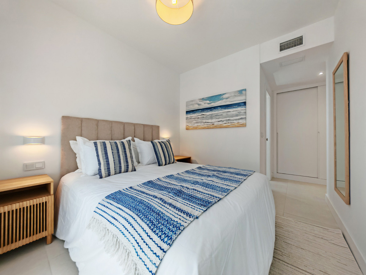 3 Bed Apartment for sale in Fuengirola Costa Del Sol, Málaga, Spain