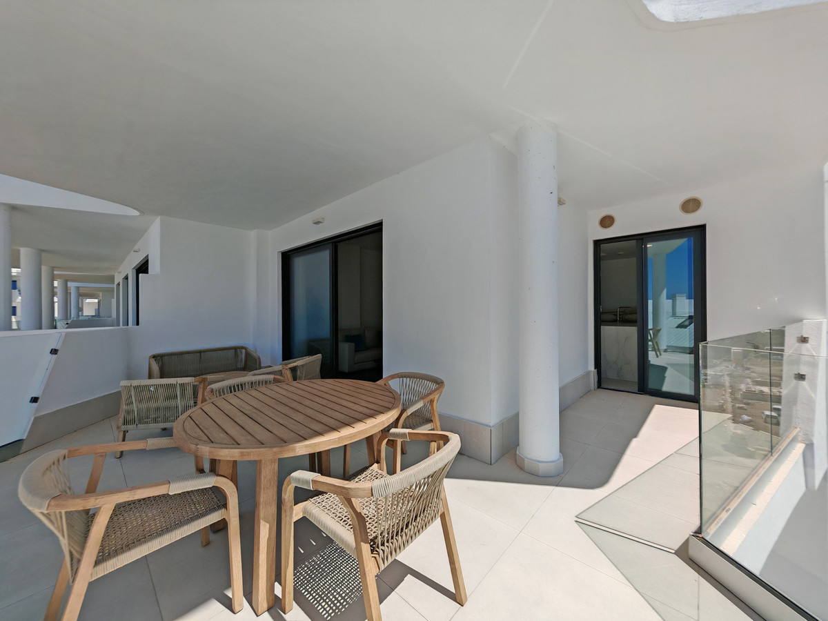 3 Bed Apartment for sale in Fuengirola Costa Del Sol, Málaga, Spain