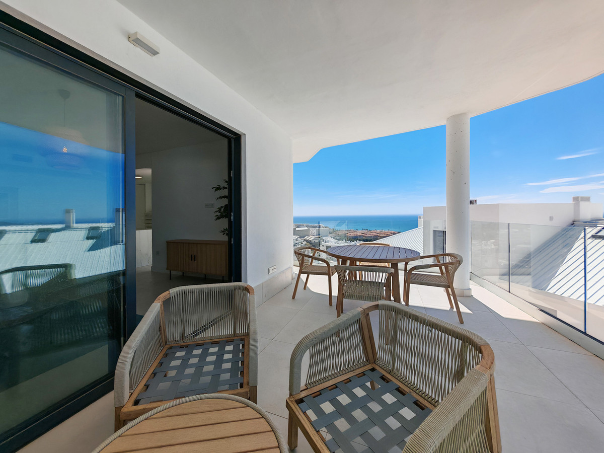 3 Bed Apartment for sale in Fuengirola Costa Del Sol, Málaga, Spain