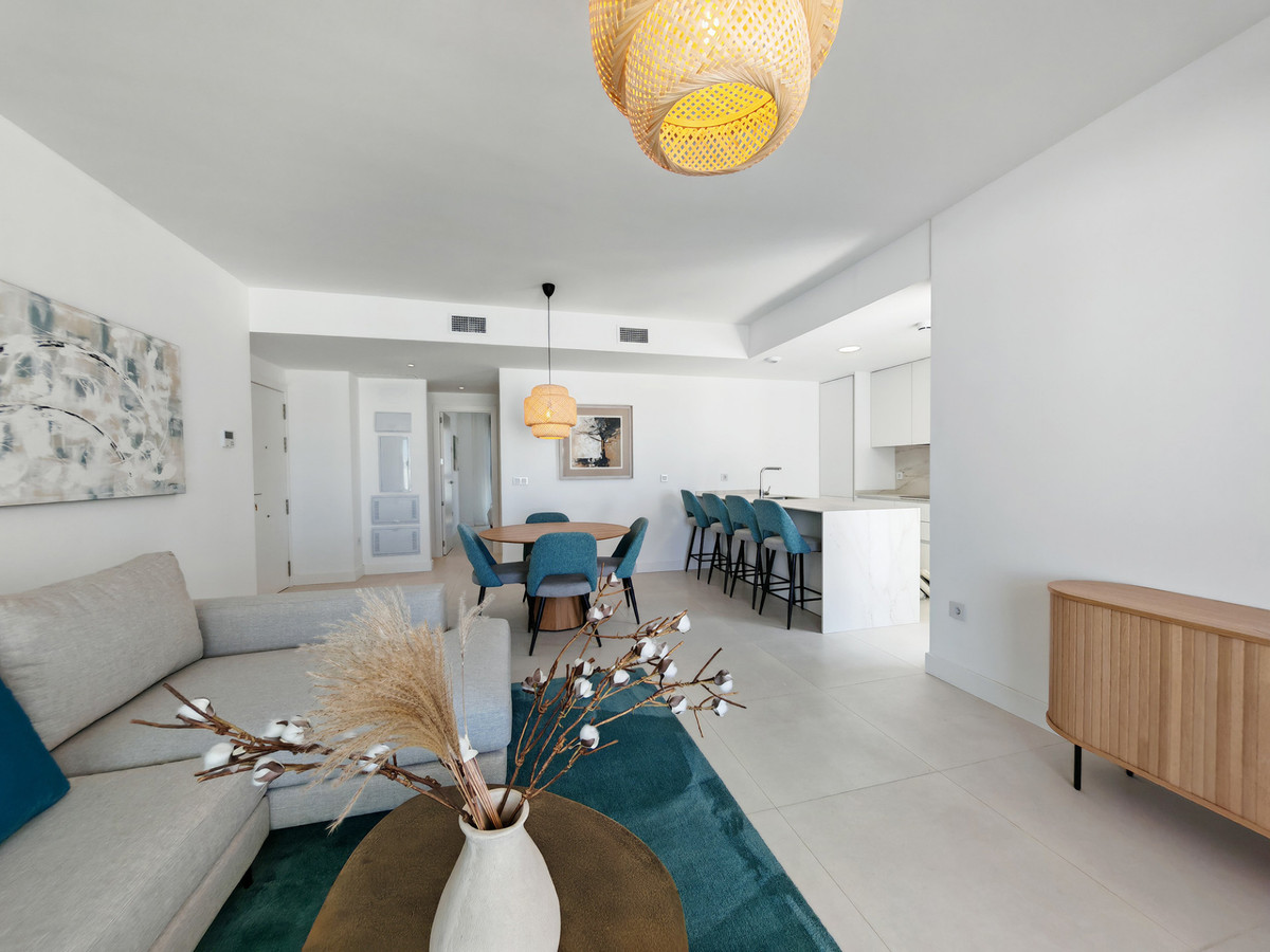 3 Bed Apartment for sale in Fuengirola Costa Del Sol, Málaga, Spain