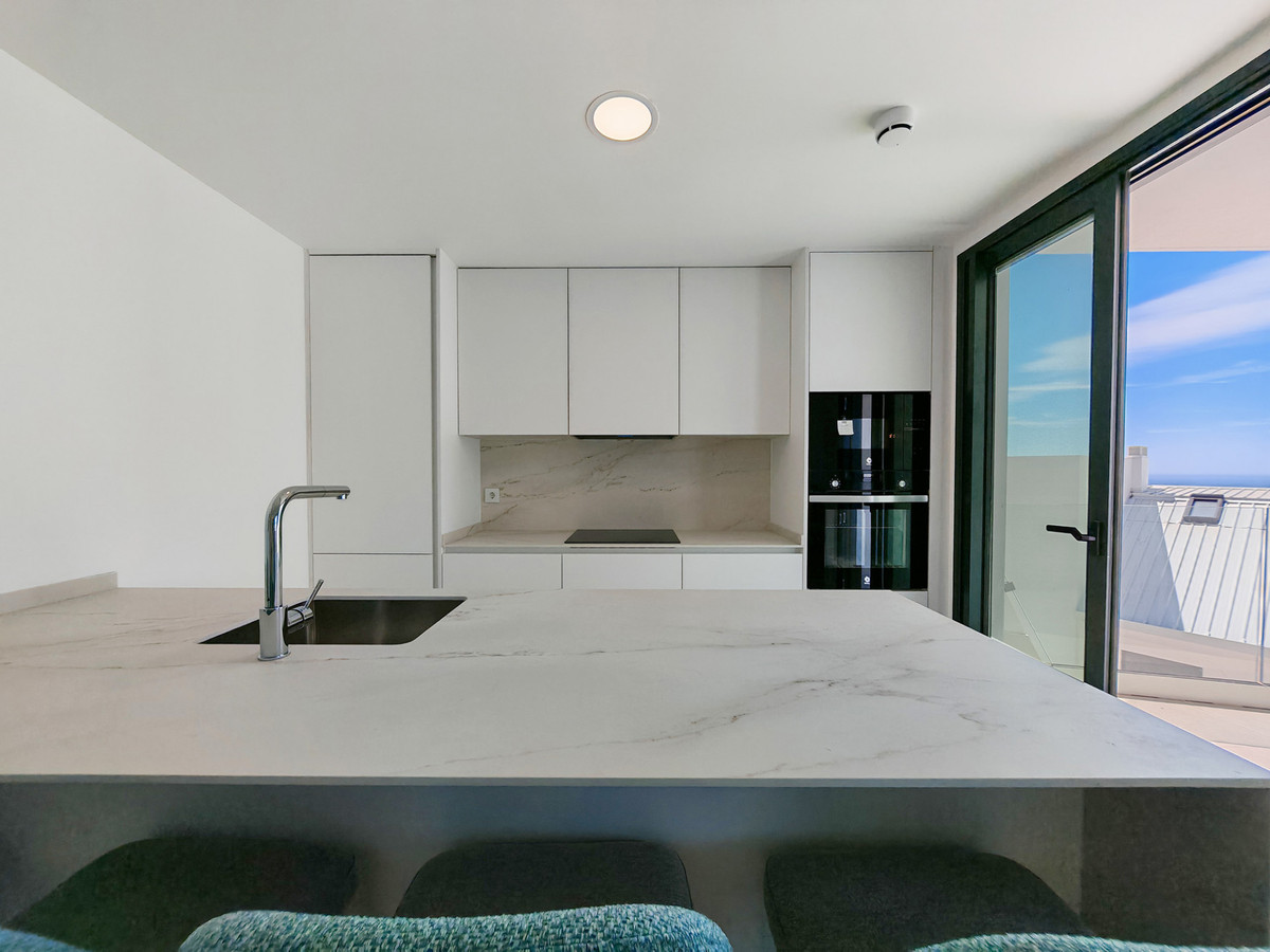 3 Bed Apartment for sale in Fuengirola Costa Del Sol, Málaga, Spain