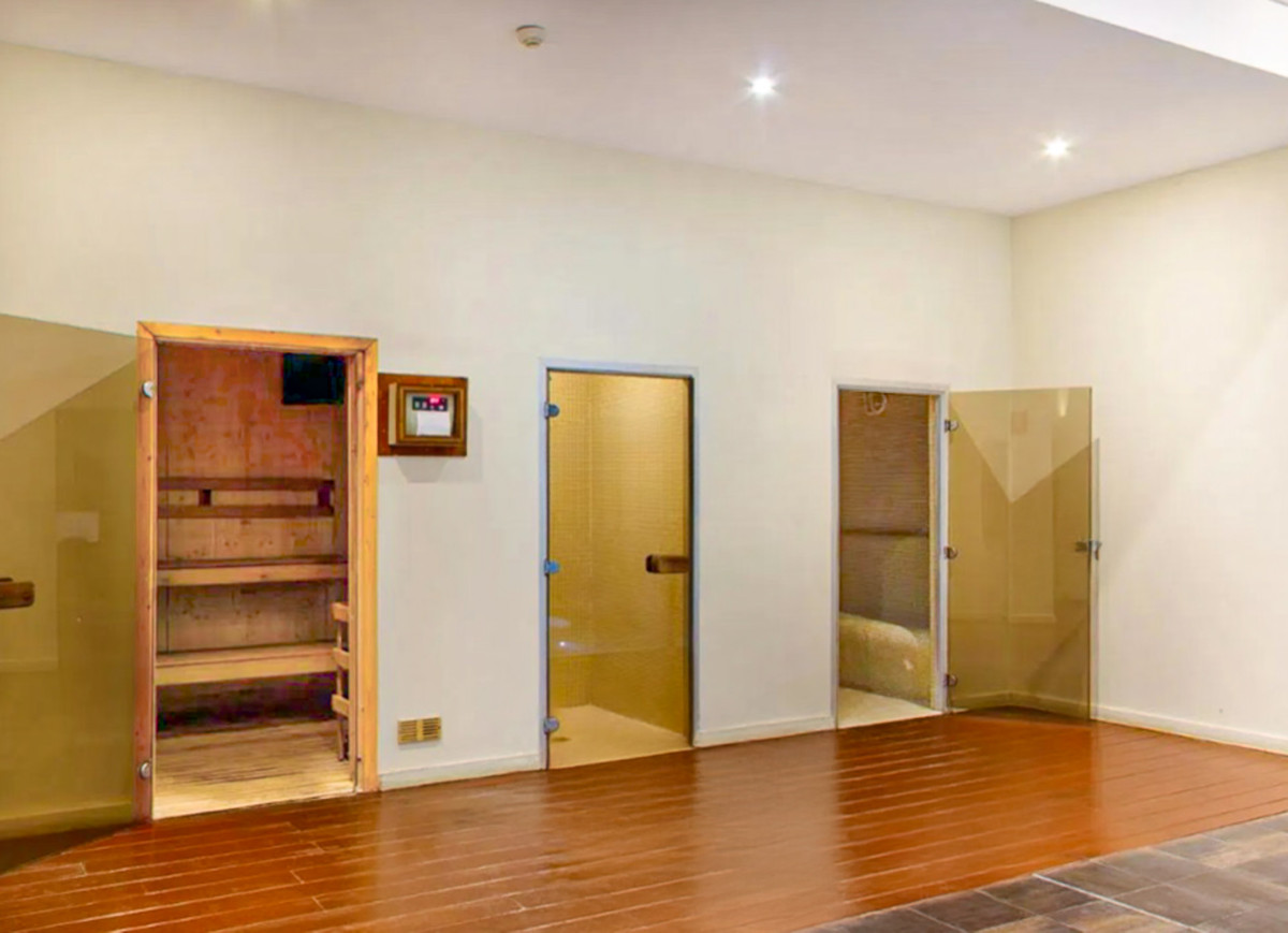 2 Bed Apartment for sale in Estepona Costa Del Sol, Málaga, Spain