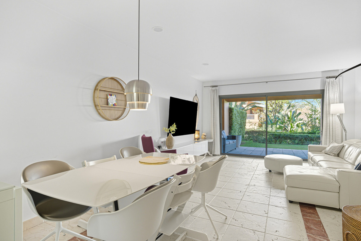 2 Bed Apartment for sale in Estepona Costa Del Sol, Málaga, Spain