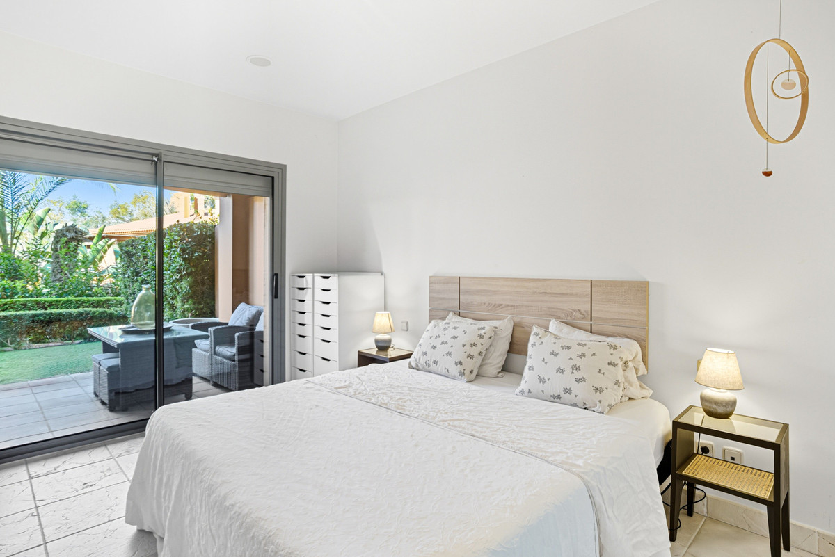 2 Bed Apartment for sale in Estepona Costa Del Sol, Málaga, Spain