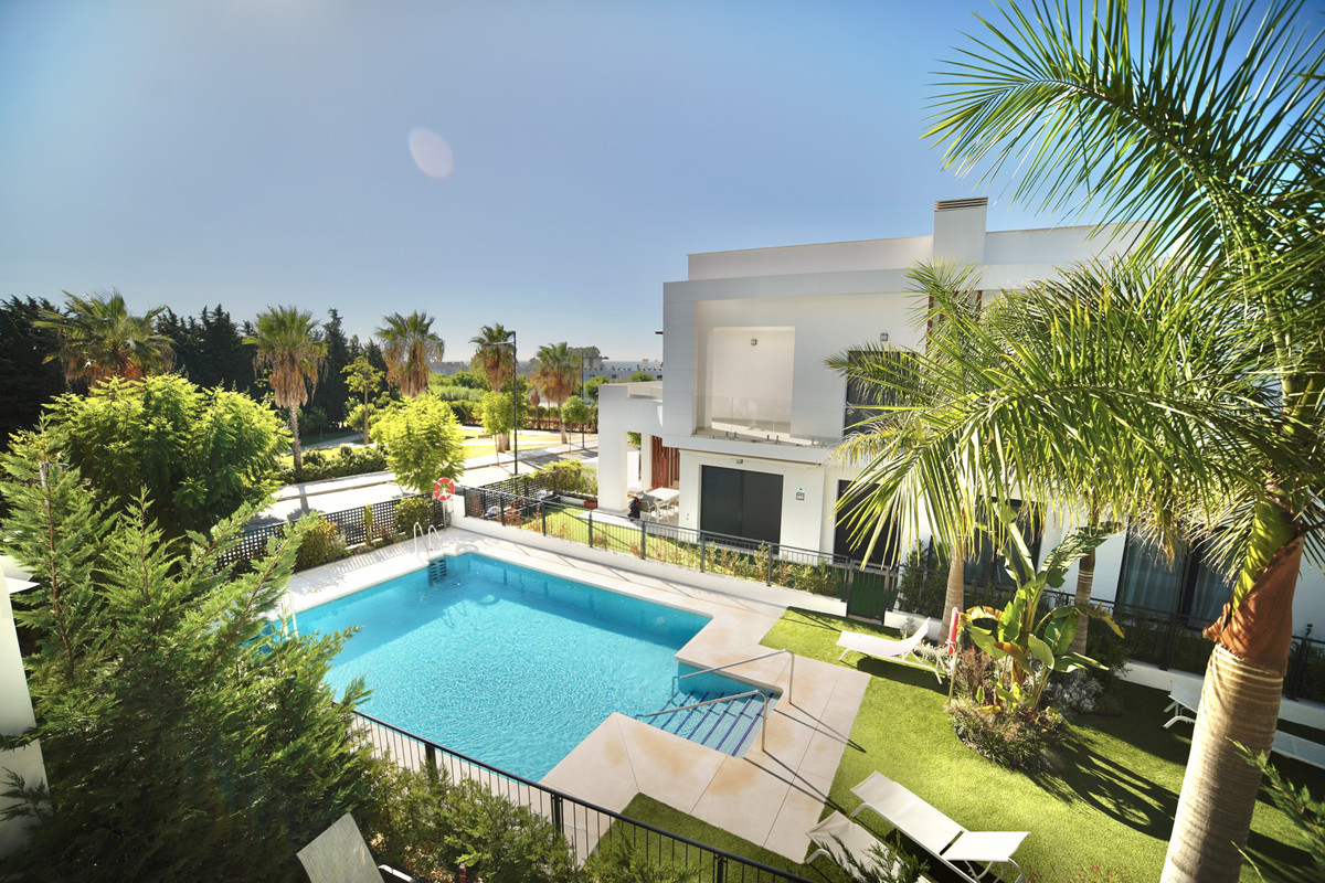 3 Bed Townhouse for sale in Estepona Costa Del Sol, Málaga, Spain