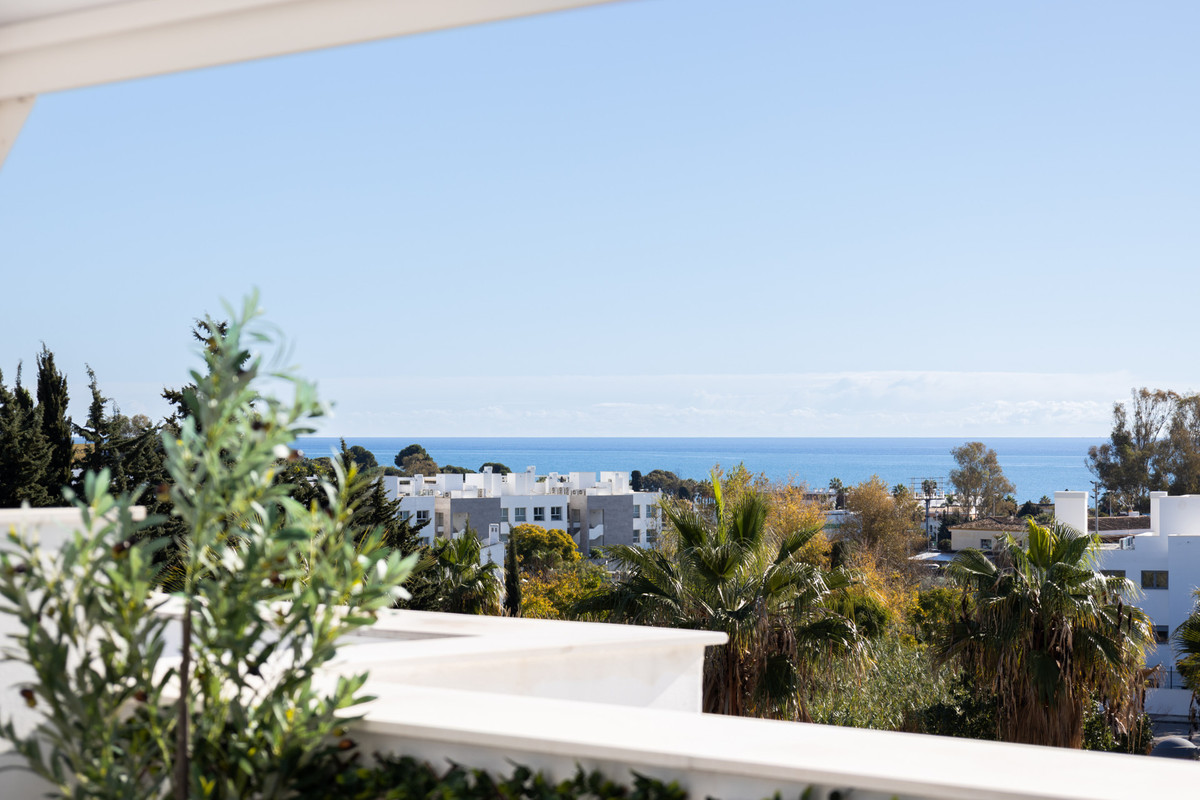 3 Bed Townhouse for sale in Estepona Costa Del Sol, Málaga, Spain