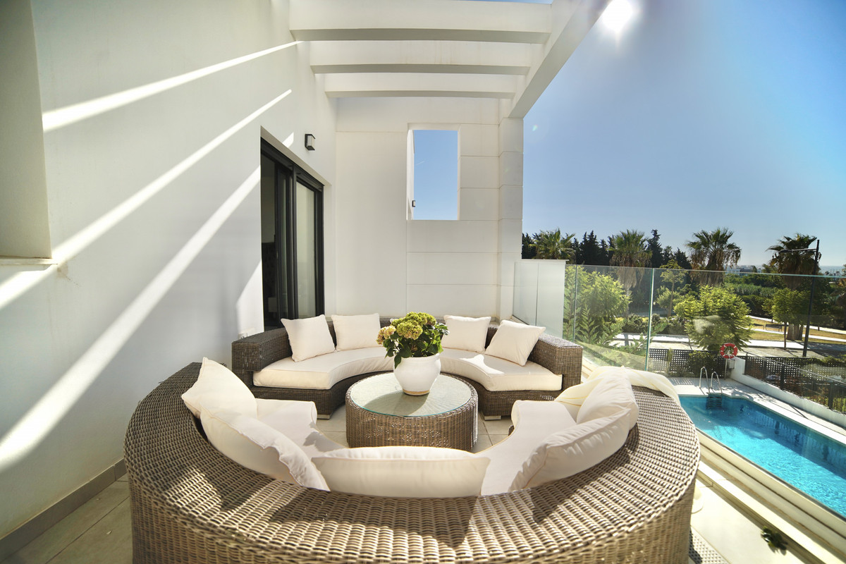 3 Bed Townhouse for sale in Estepona Costa Del Sol, Málaga, Spain