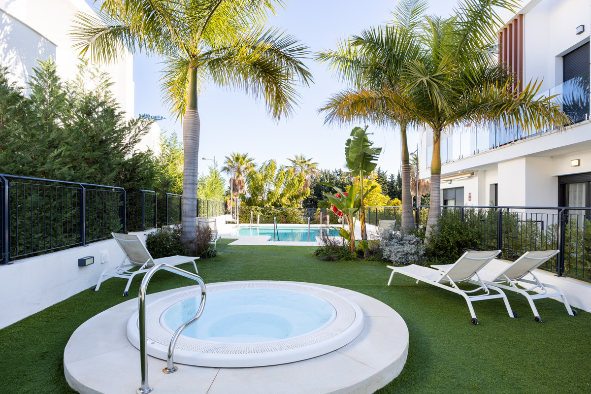 3 Bed Townhouse for sale in Estepona Costa Del Sol, Málaga, Spain